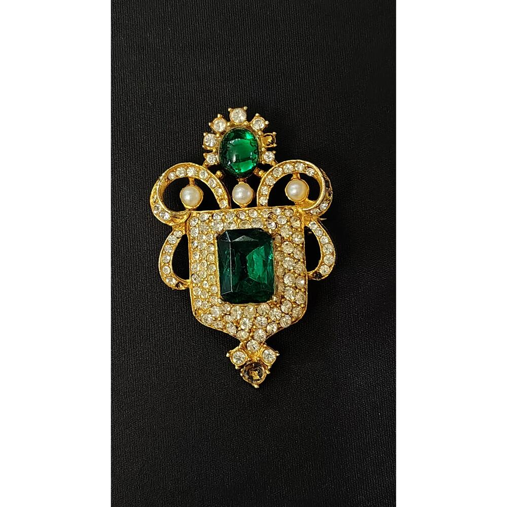 Signed ART Vintage Emerald Glass Shield Brooch Pendant Renaissance Revival AS IS